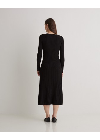 Vestido Yerse Midi Plisado Punto Negro Escote Pico