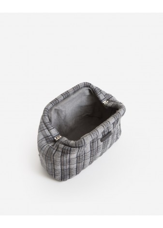 Neceser Yerse Cuadros Grises